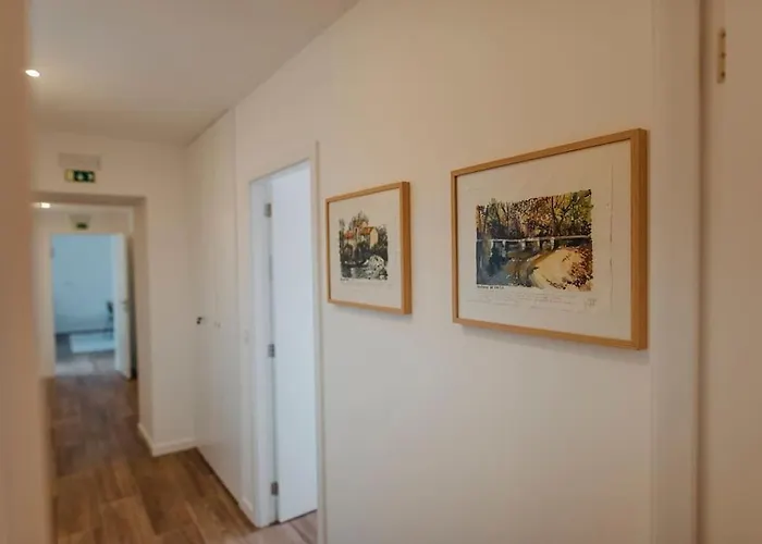 Sete Azenhas Villa *