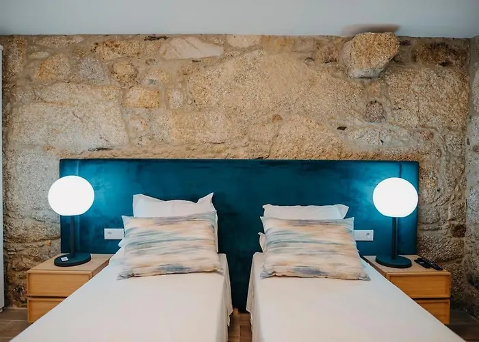 Sete Azenhas Villa *